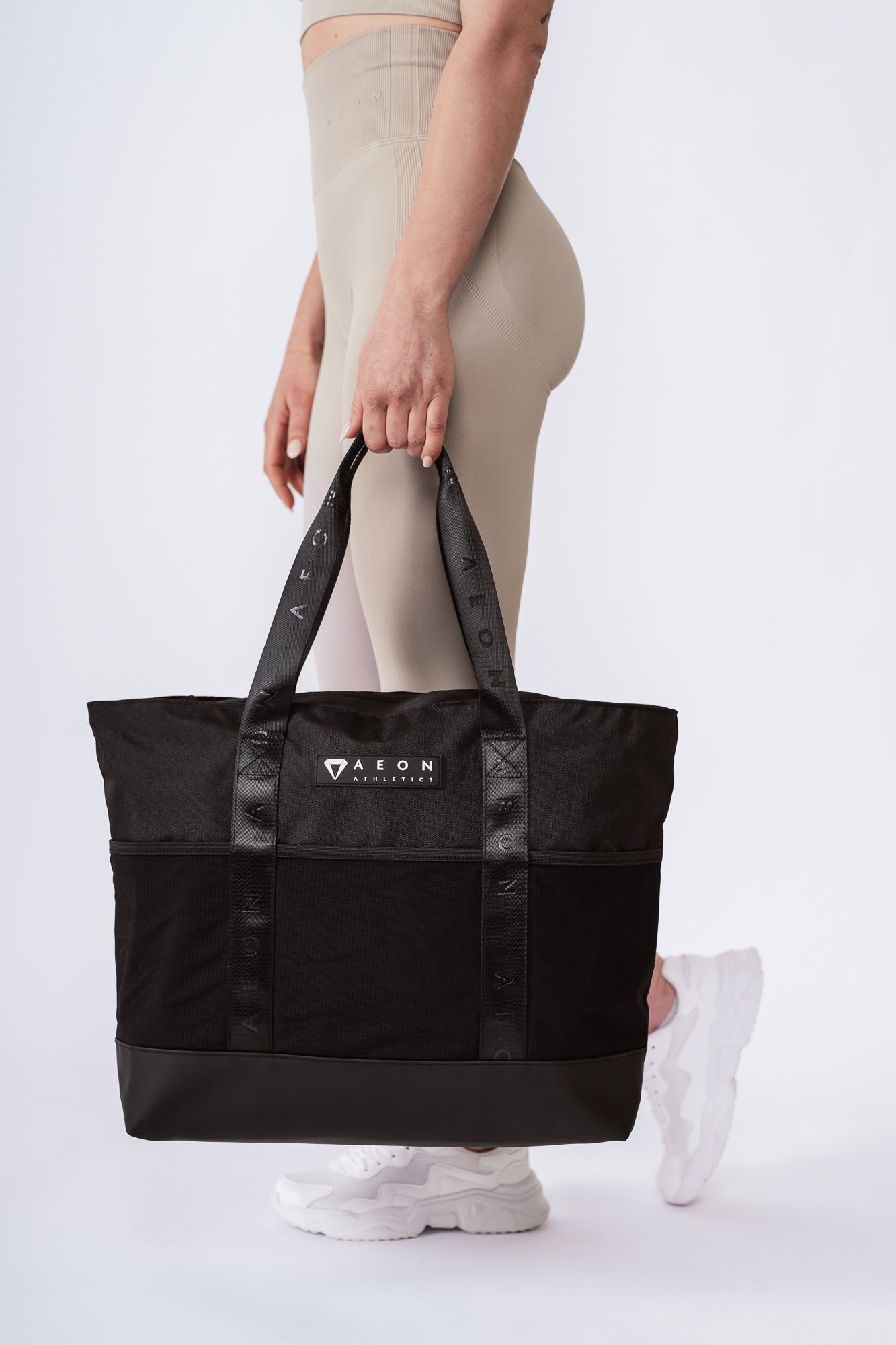 ELEVATE TOTE TAŠKA