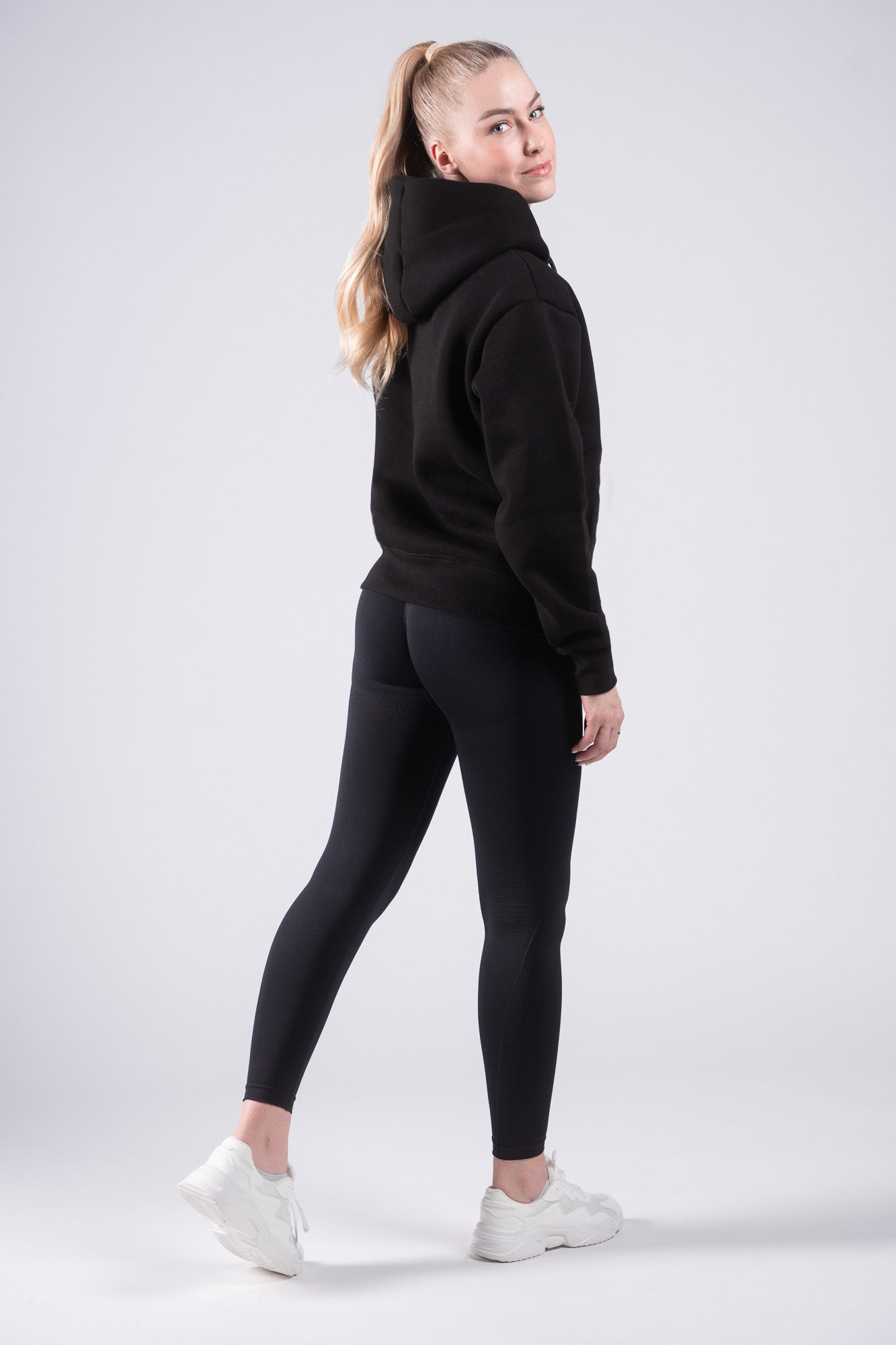 ELEVATE MIKINA