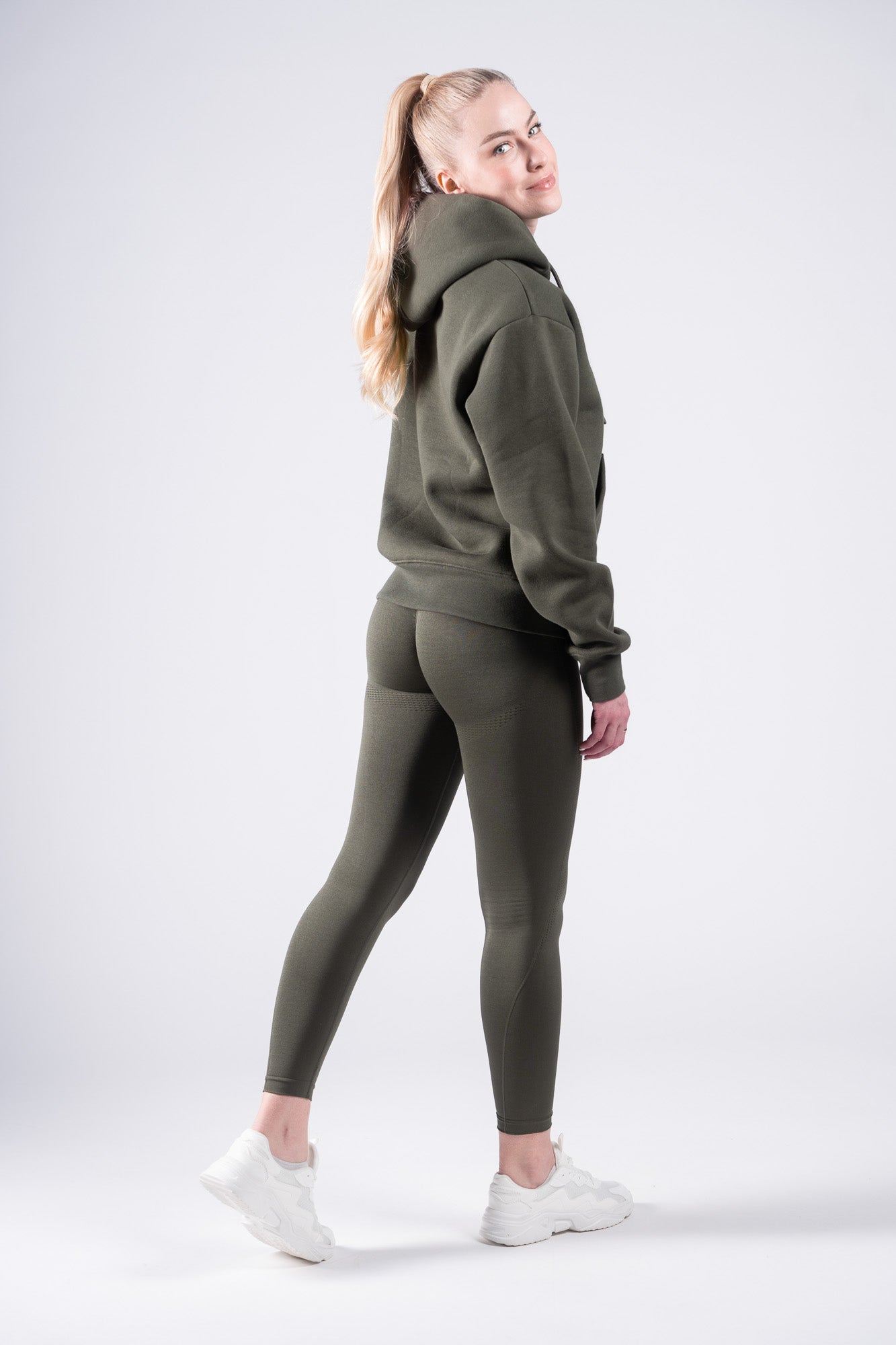 ELEVATE MIKINA