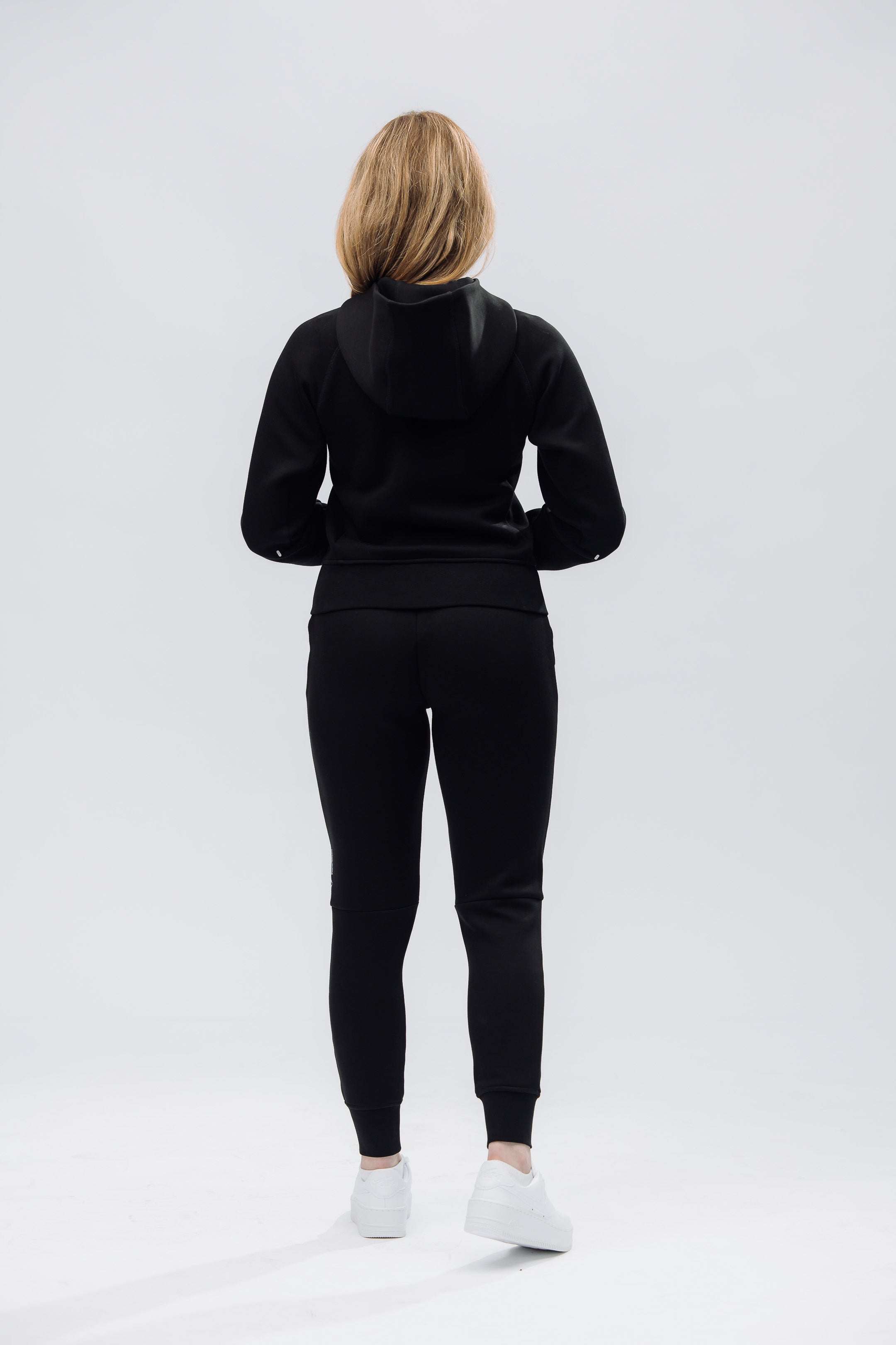 TECHFIT DÁMSKÁ MIKINA NA ZIP