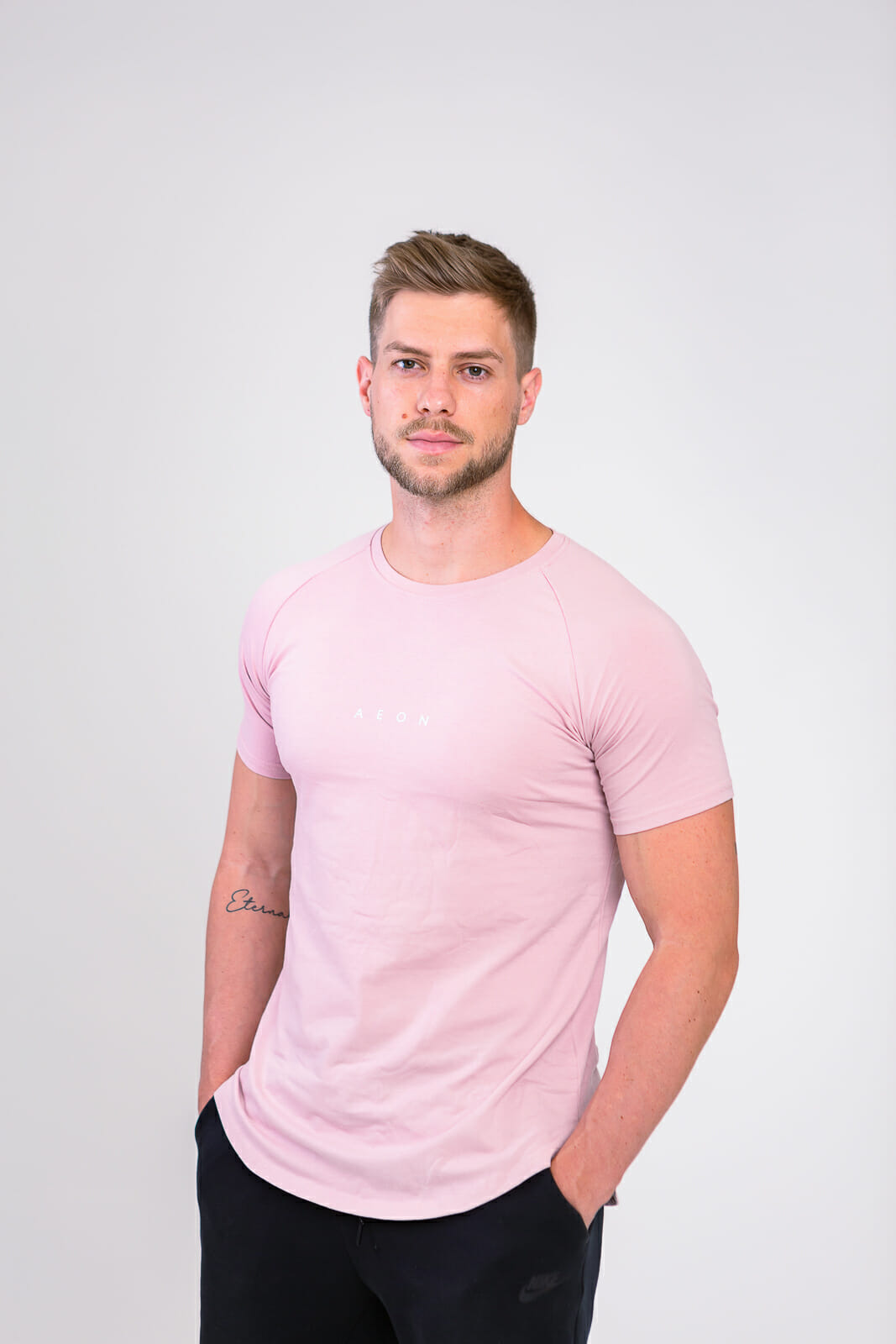 ZÁKLADNÍ ŽIVOTNÍ TEE