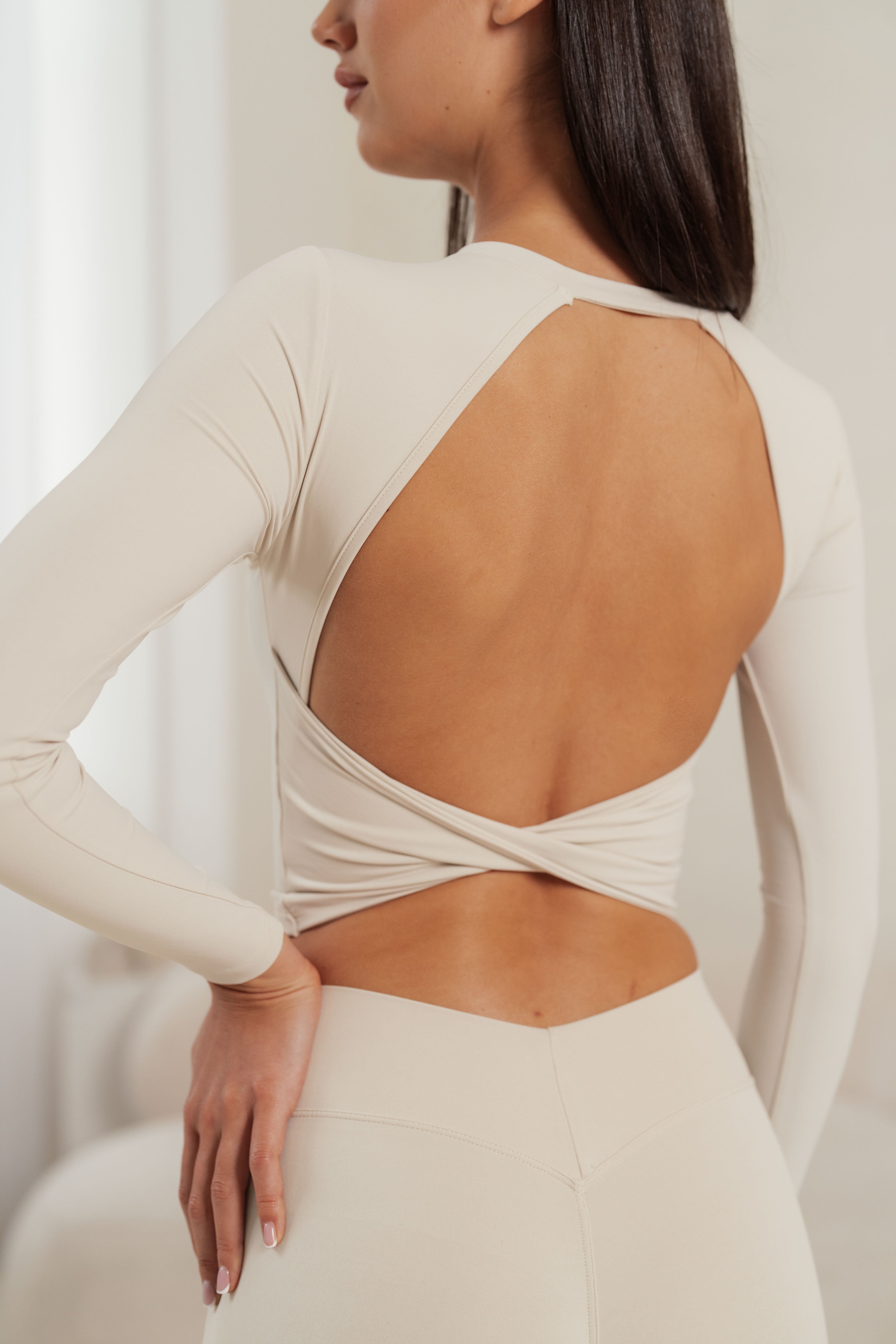 SECOND SKIN OPEN BACK TOP