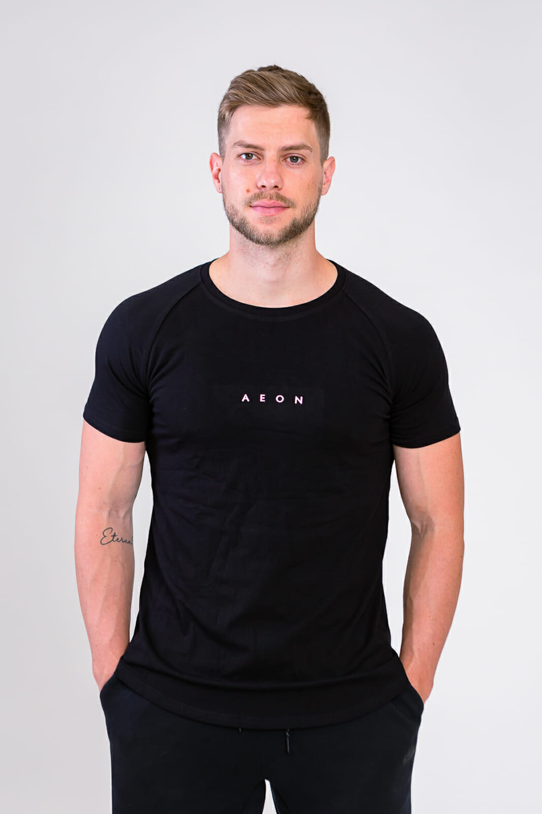 ZÁKLADNÍ ŽIVOTNÍ TEE